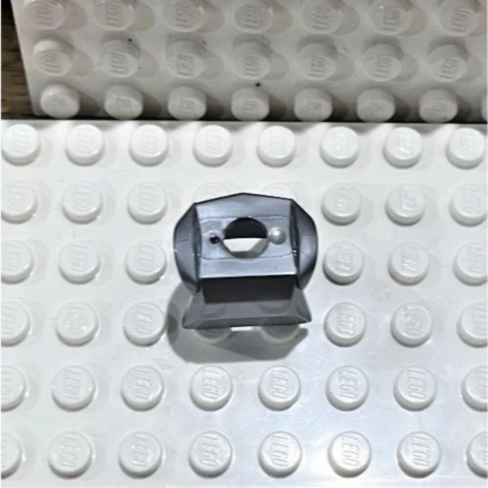 Lego Vintage Gold Lion Head Gray Armor Accessory